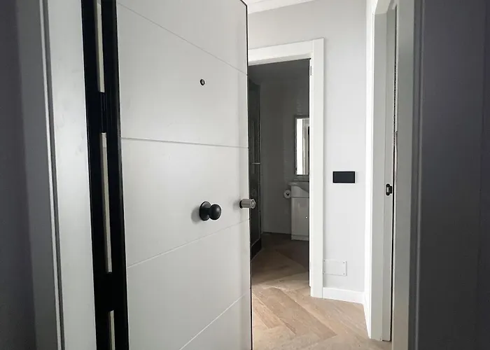 Nomada Orzan Ла-Корунья